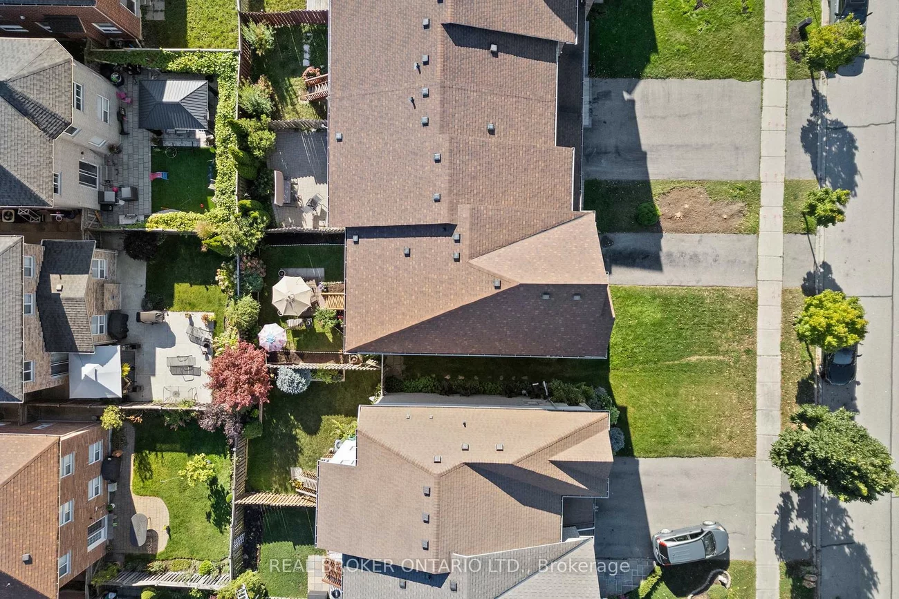 9, Bilbrough, Bayview Northeast, Aurora