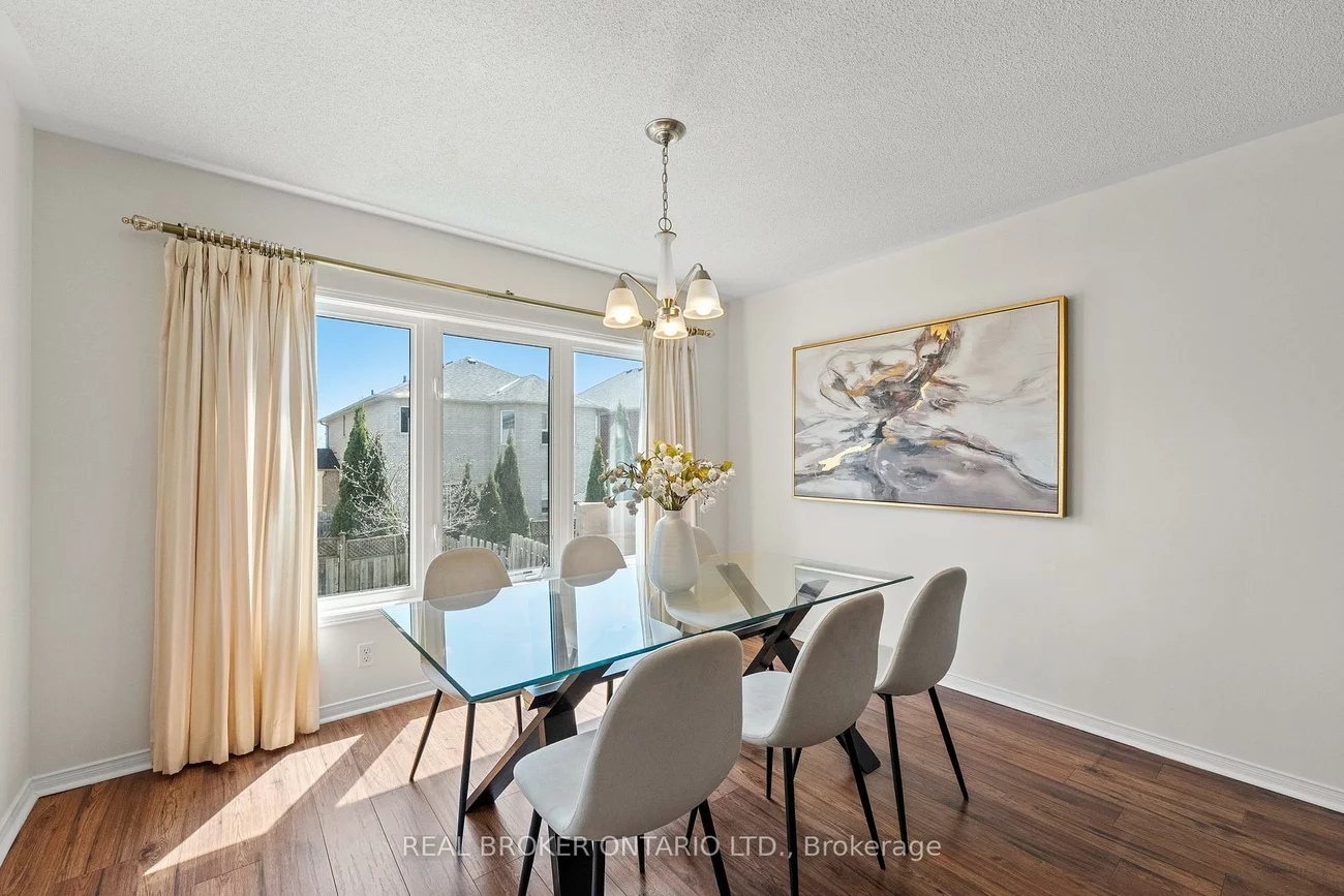 9, Bilbrough, Bayview Northeast, Aurora