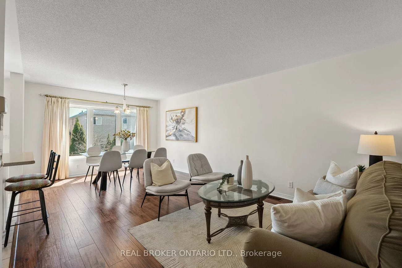 9, Bilbrough, Bayview Northeast, Aurora