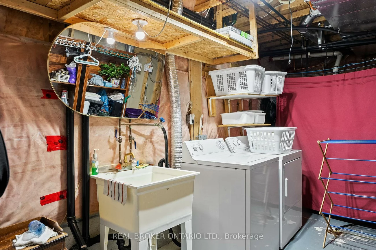 9, Bilbrough, Bayview Northeast, Aurora