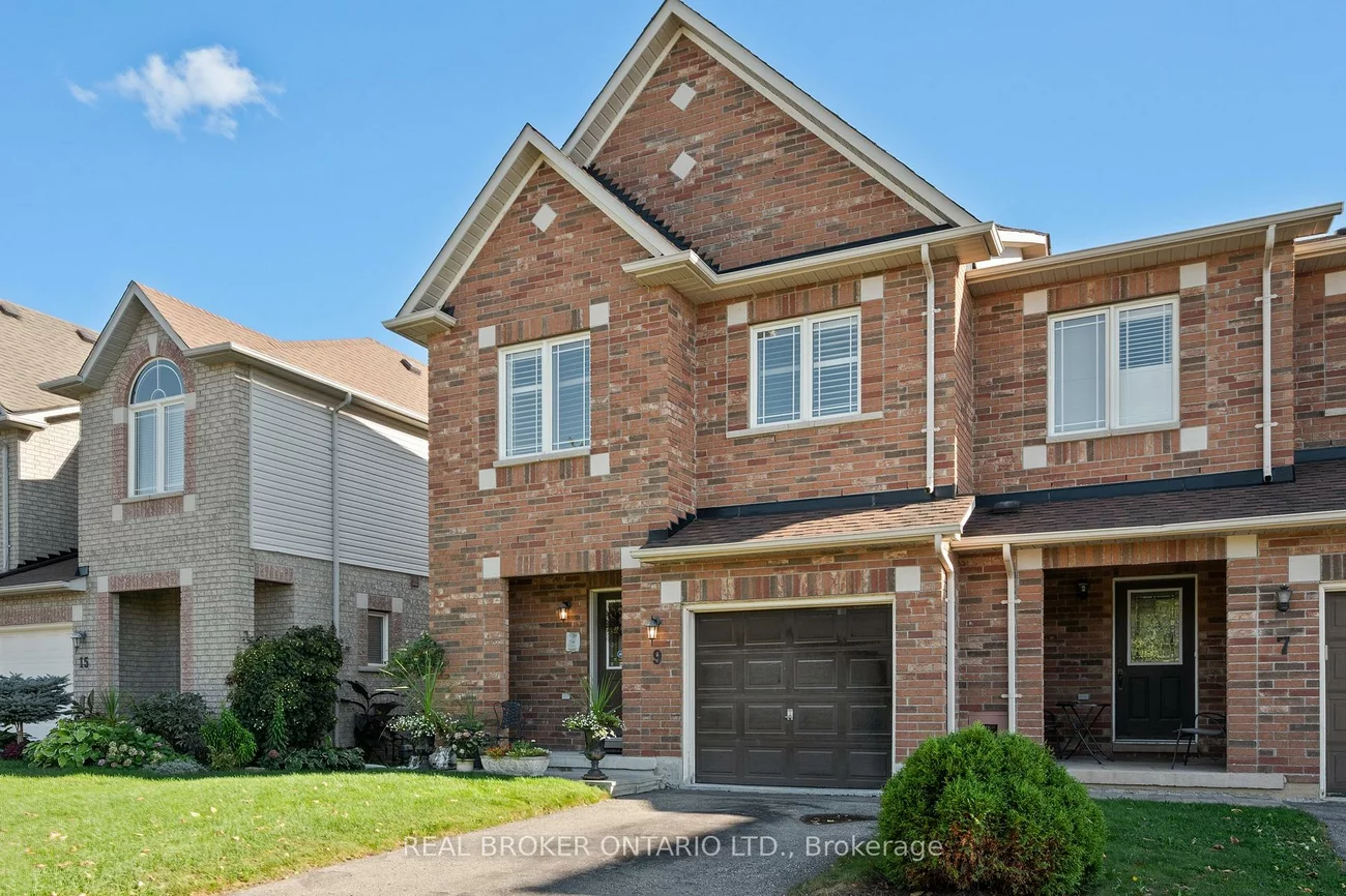 9, Bilbrough, Bayview Northeast, Aurora