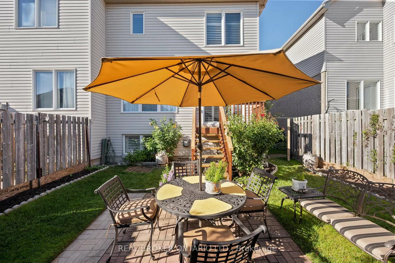 9, Bilbrough, Bayview Northeast, Aurora