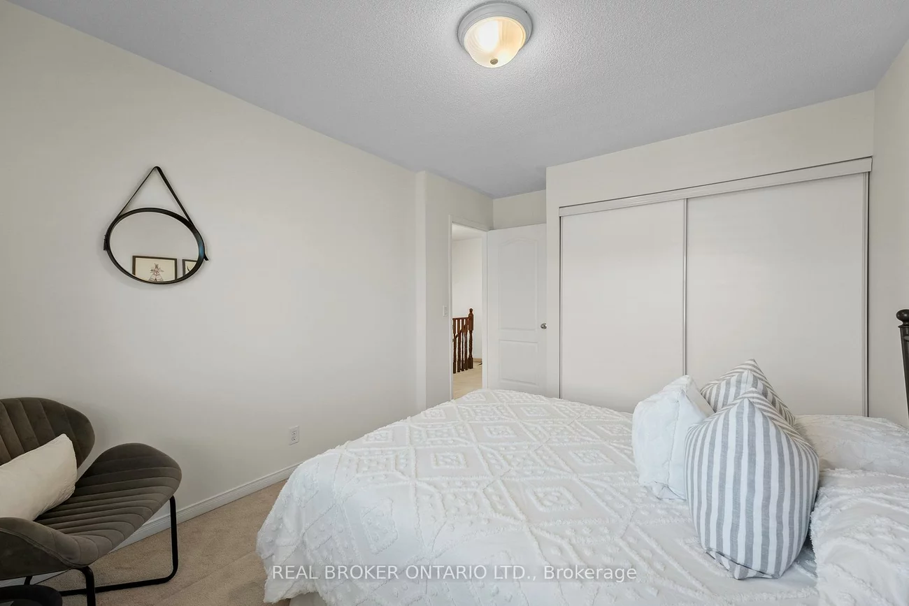 9, Bilbrough, Bayview Northeast, Aurora