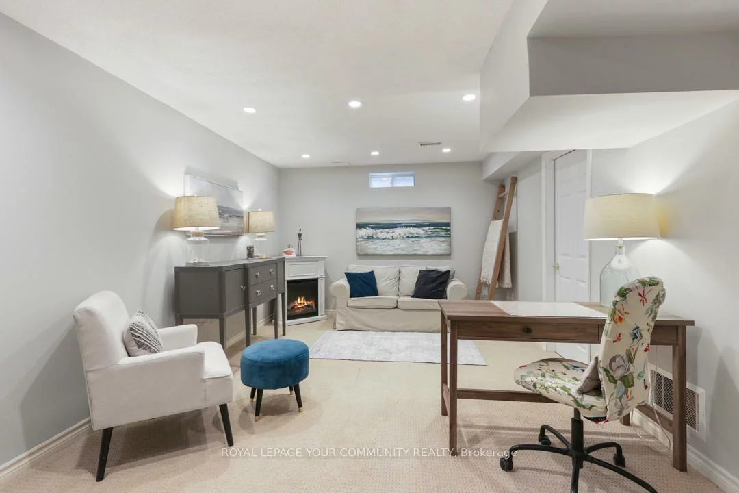 81, Limeridge, Bayview Wellington, Aurora