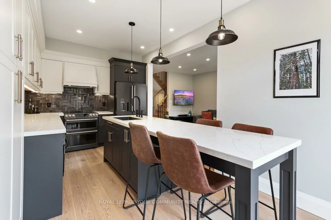 81, Limeridge, Bayview Wellington, Aurora