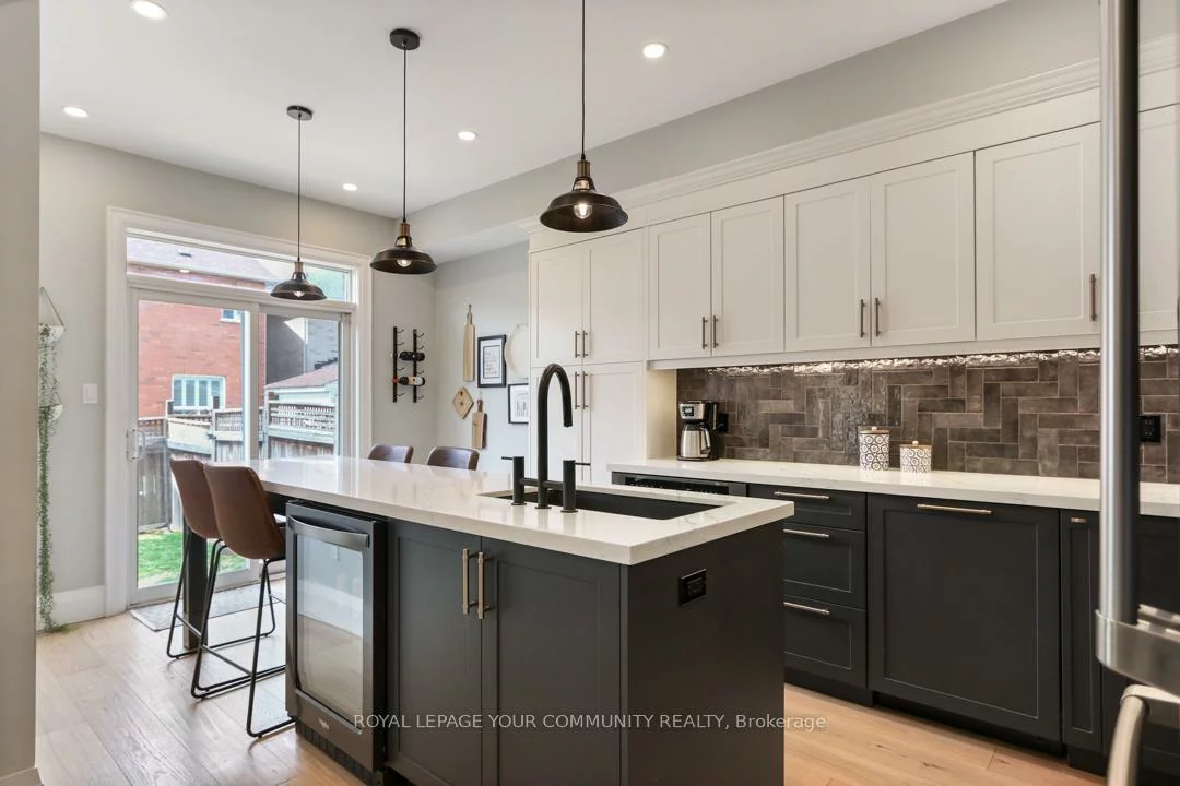 81, Limeridge, Bayview Wellington, Aurora