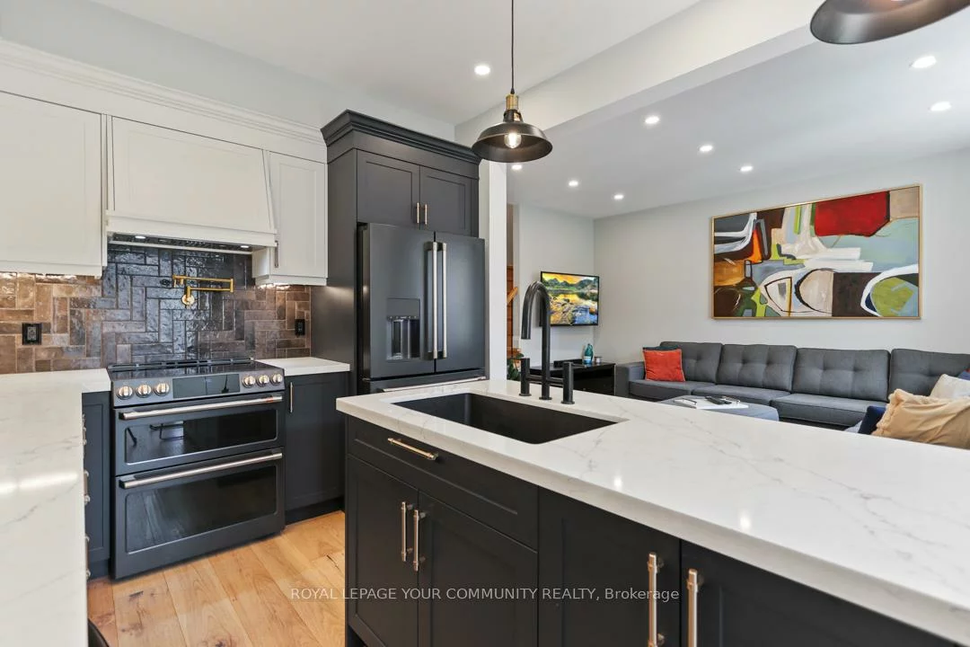 81, Limeridge, Bayview Wellington, Aurora