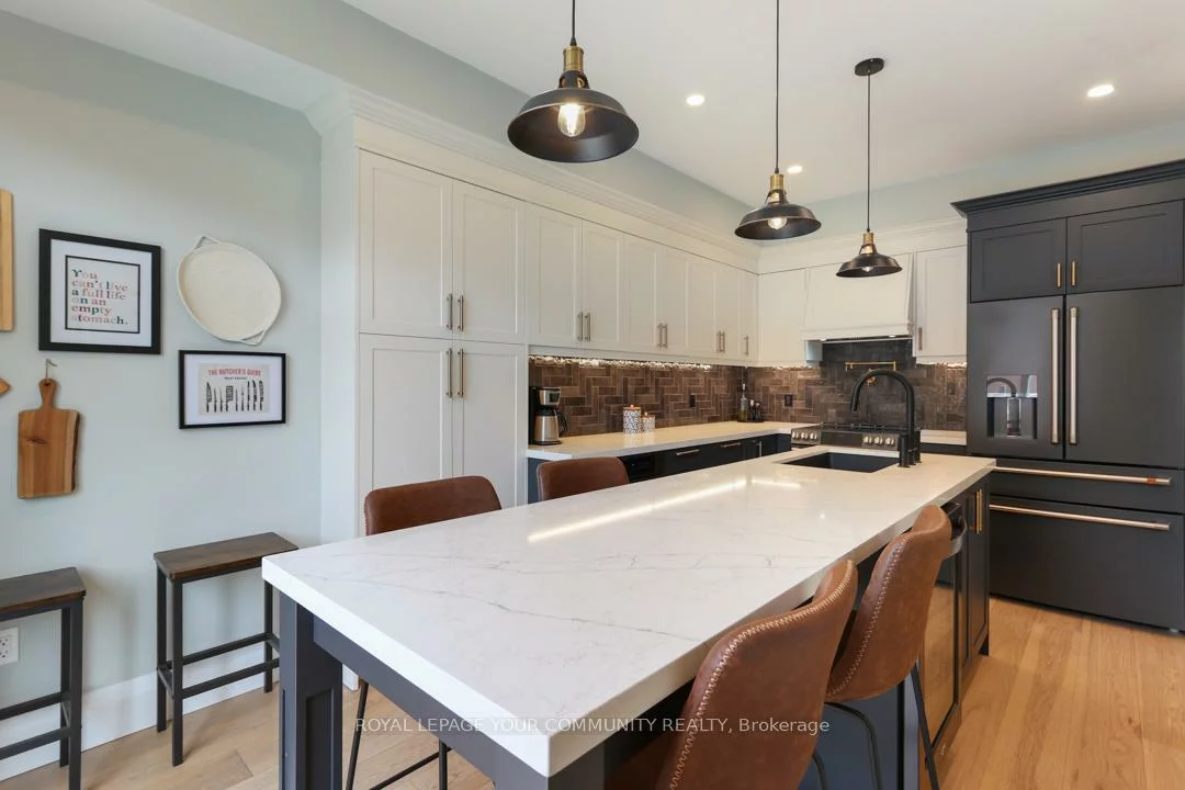 81, Limeridge, Bayview Wellington, Aurora