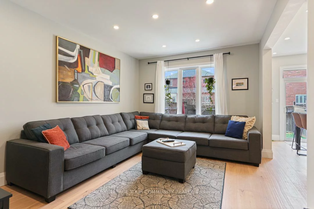 81, Limeridge, Bayview Wellington, Aurora