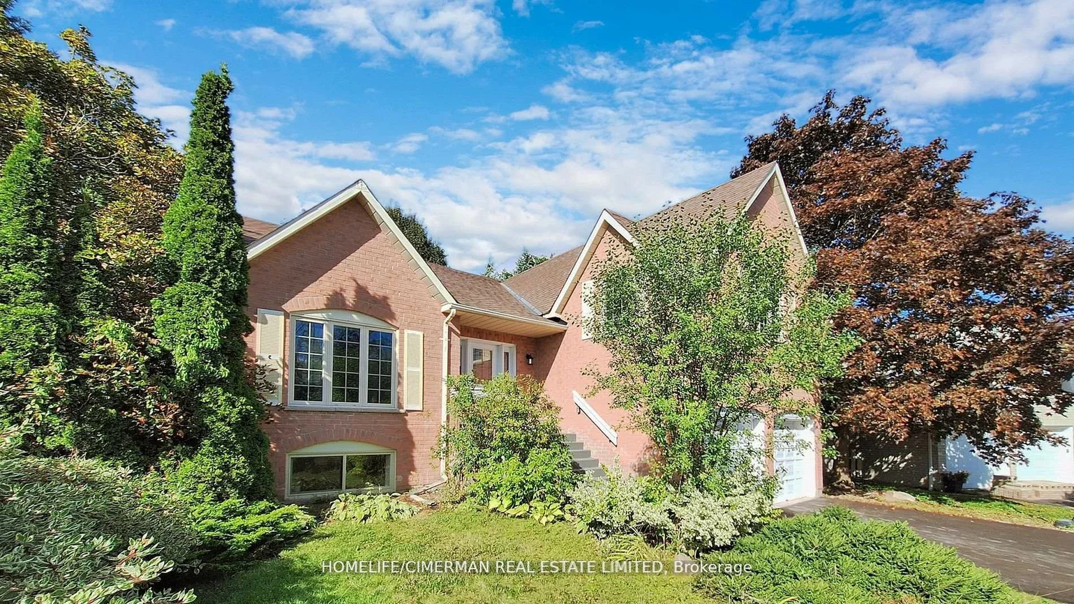 14, Laurwood, Aurora Heights, Aurora