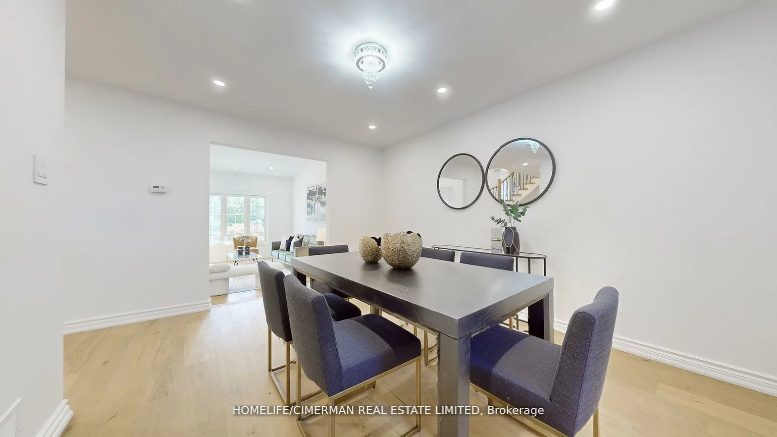 14, Laurwood, Aurora Heights, Aurora