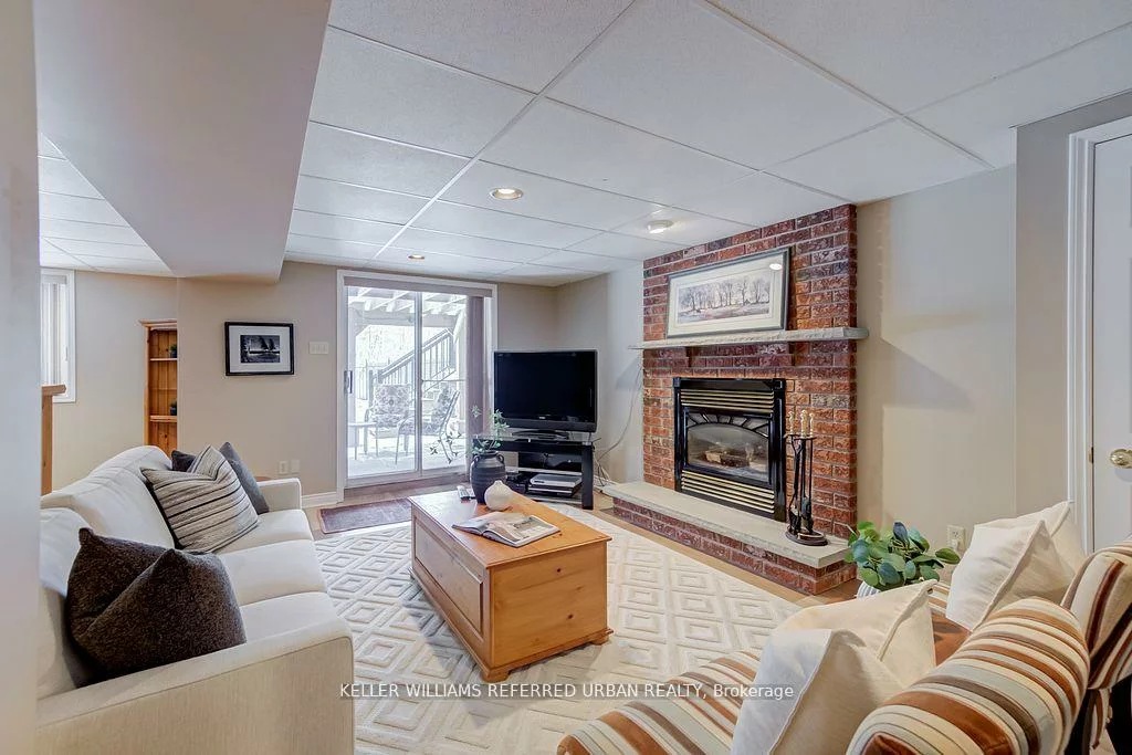 88, Timpson, Aurora Highlands, Aurora