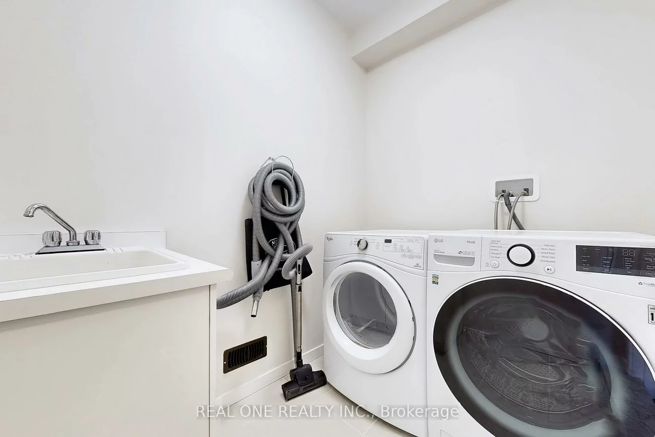 240, Elyse, Bayview Northeast, Aurora