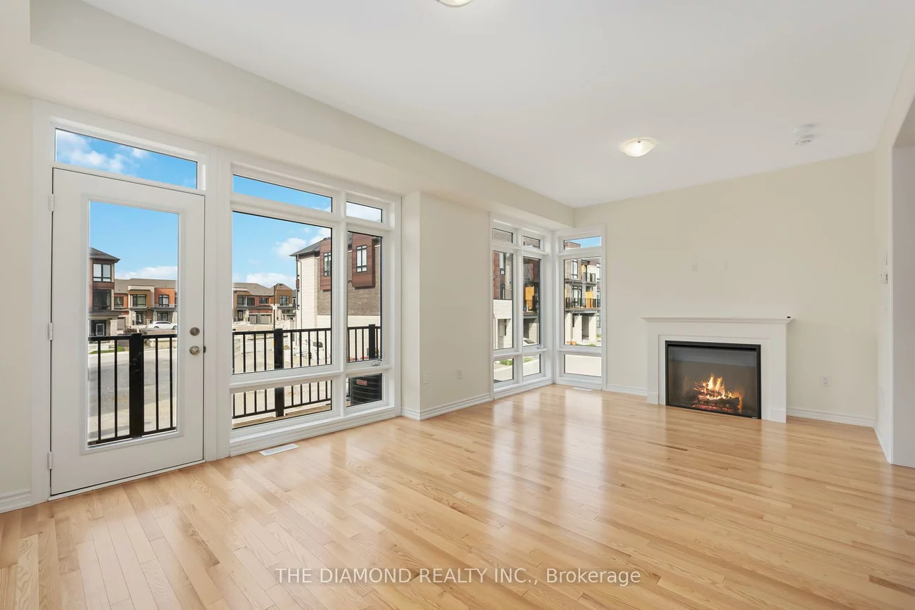 27, Gunton, Bayview Northeast, Aurora