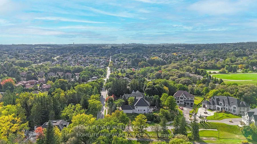 198, Kennedy, Aurora Village, Aurora