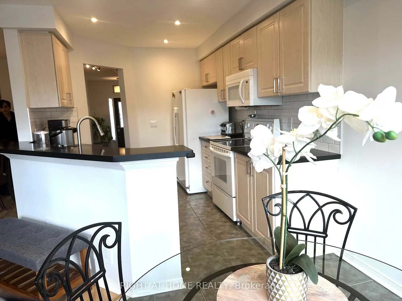 32, Millcliff, Aurora Grove, Aurora