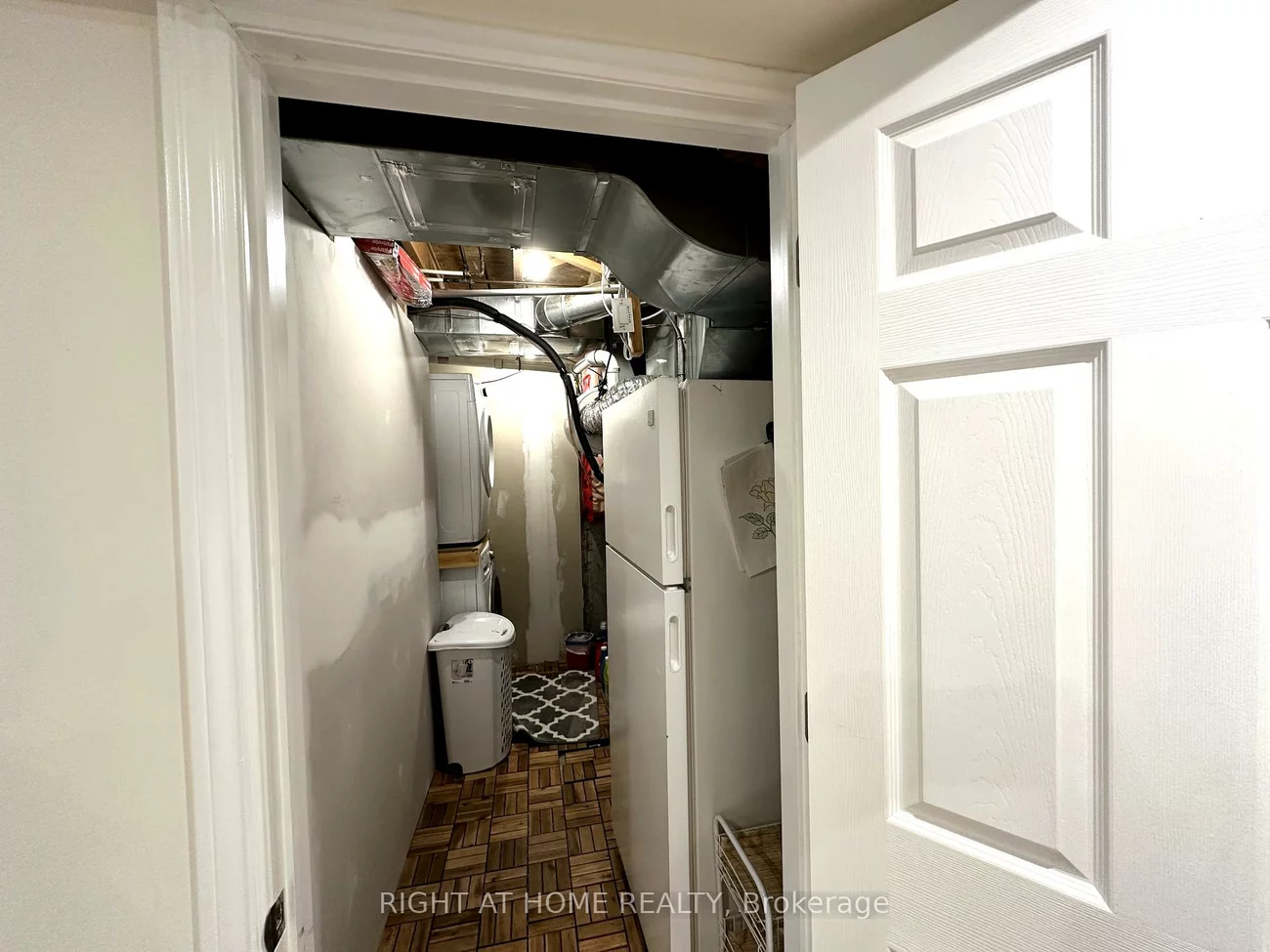 32, Millcliff, Aurora Grove, Aurora