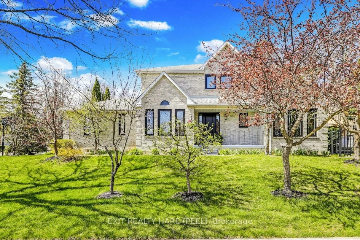 16, Autumn, Aurora Heights, Aurora