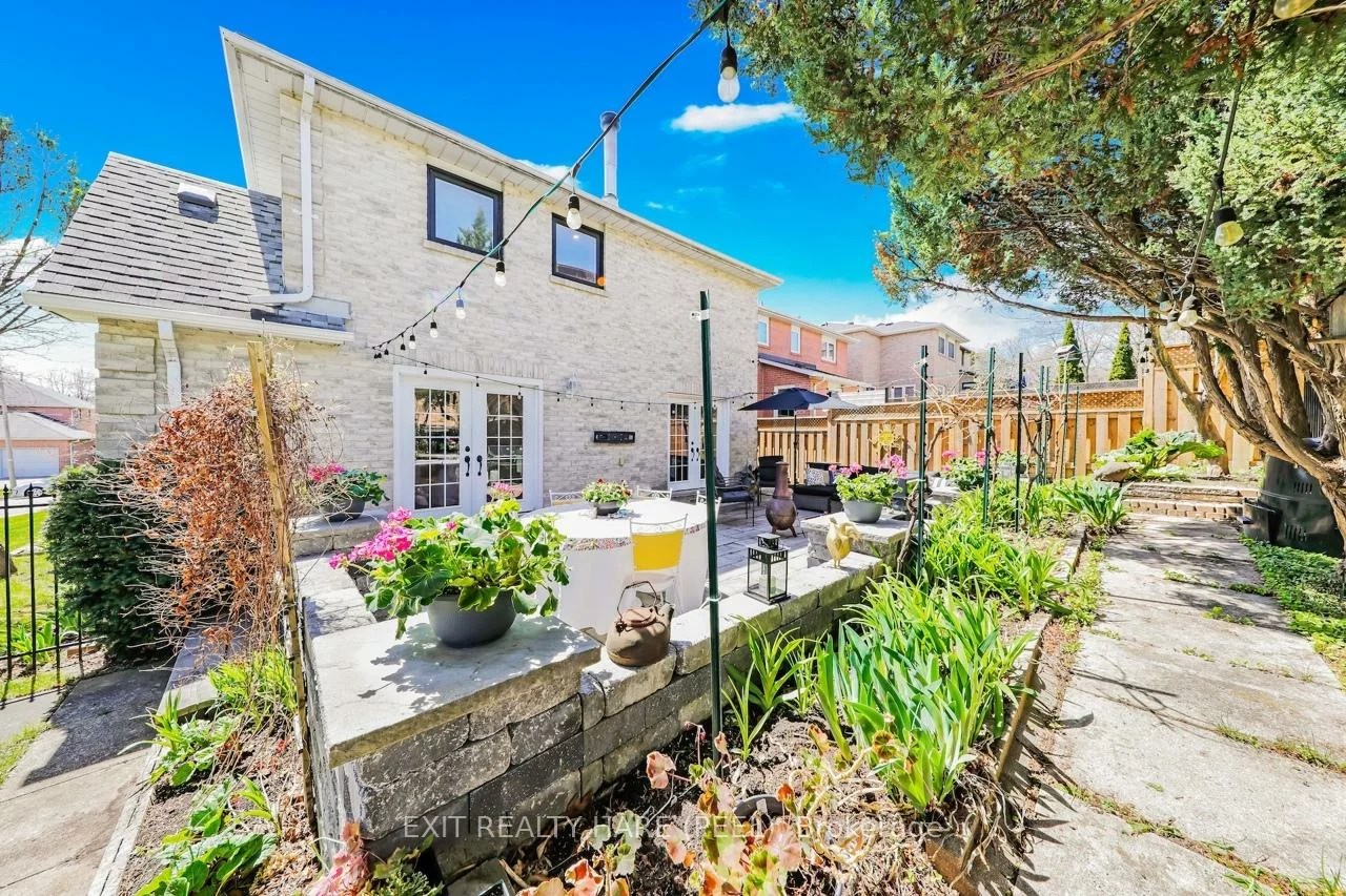 16, Autumn, Aurora Heights, Aurora