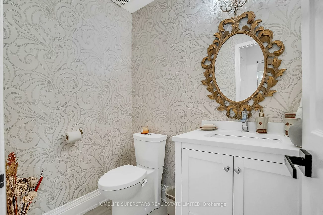 38, Baycroft, Aurora Heights, Aurora