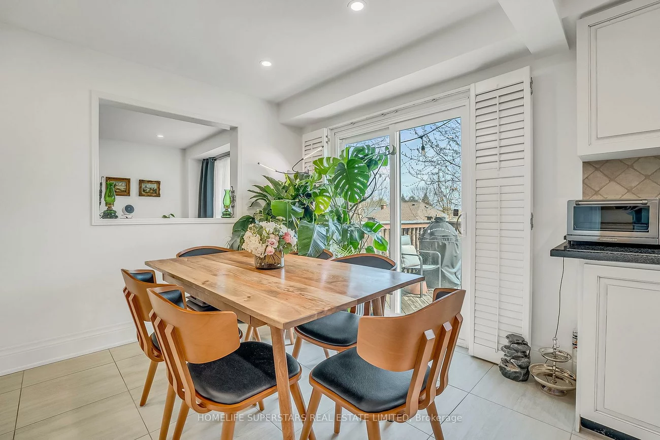38, Baycroft, Aurora Heights, Aurora