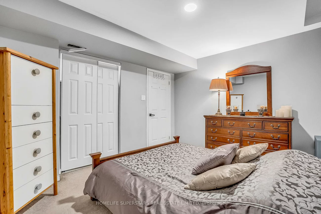 38, Baycroft, Aurora Heights, Aurora