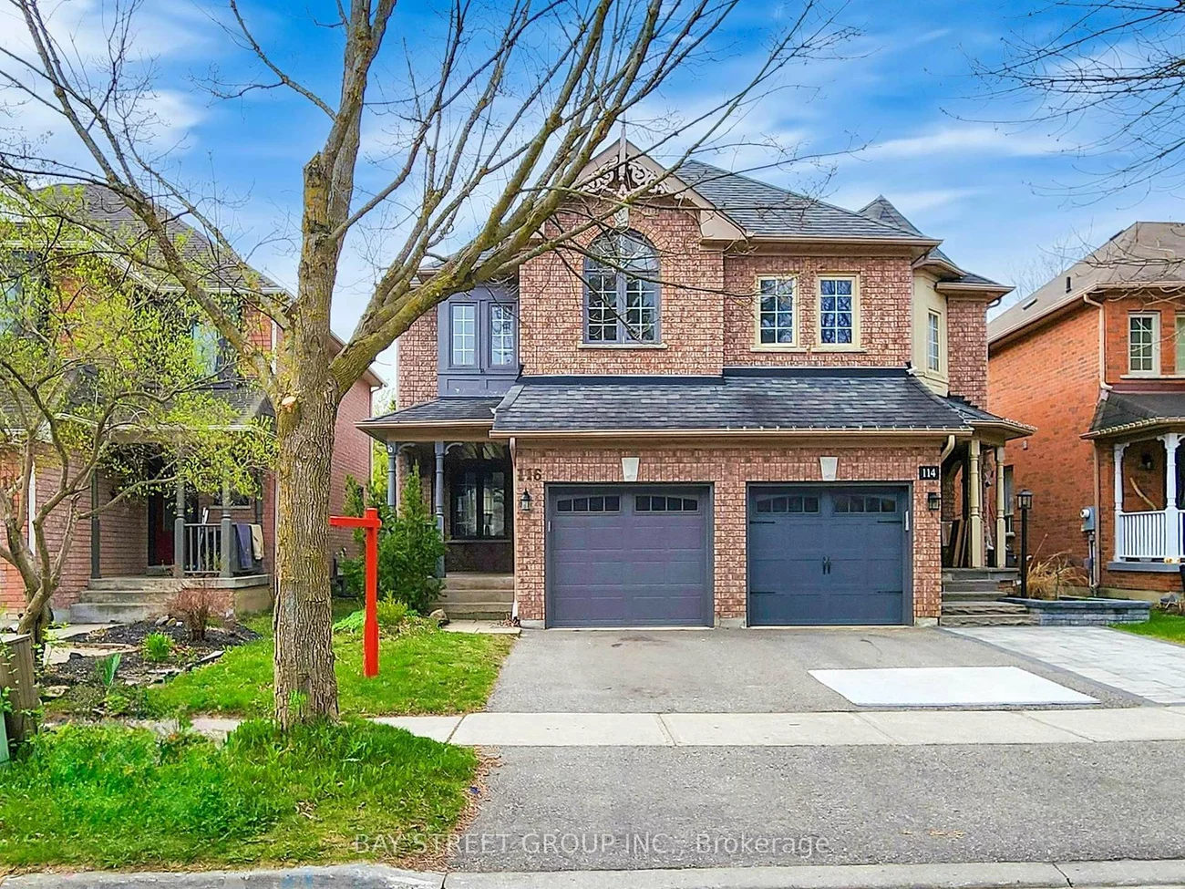 116, Woodroof, Bayview Wellington, Aurora