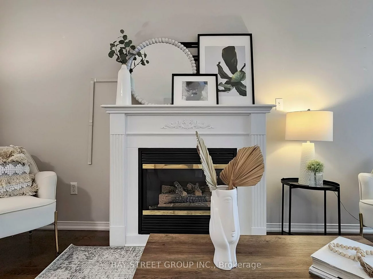 116, Woodroof, Bayview Wellington, Aurora