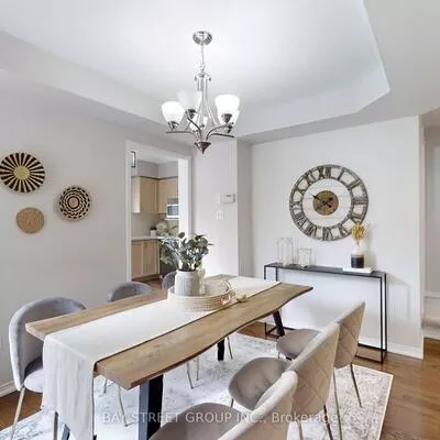 116, Woodroof, Bayview Wellington, Aurora
