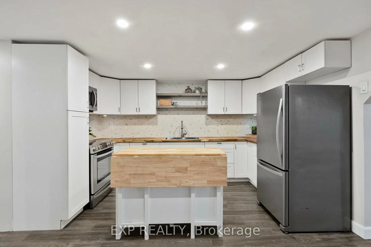 32, Kemano, Aurora Heights, Aurora