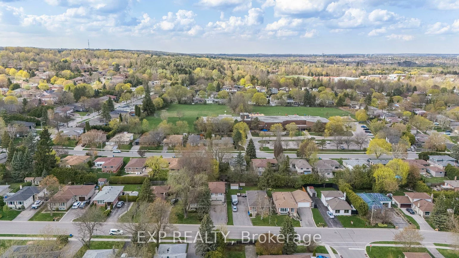 32, Kemano, Aurora Heights, Aurora