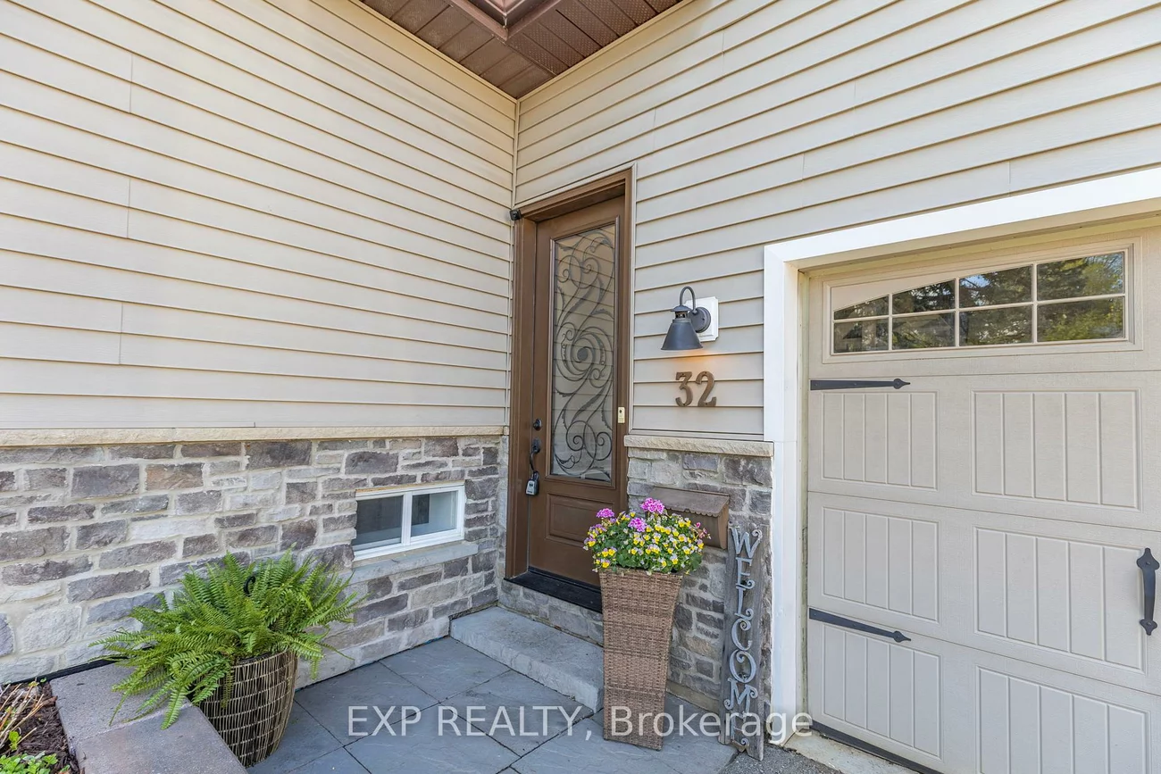 32, Kemano, Aurora Heights, Aurora