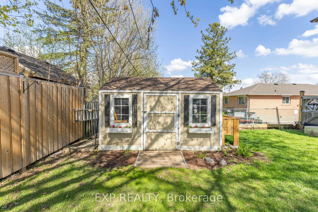 32, Kemano, Aurora Heights, Aurora