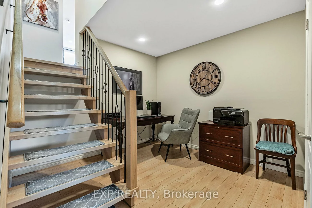 32, Kemano, Aurora Heights, Aurora