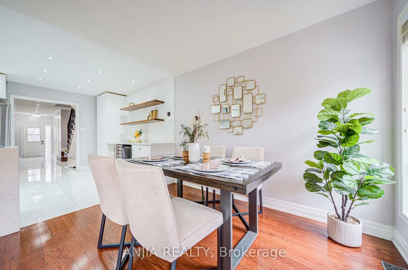 216, Zokol, Bayview Northeast, Aurora