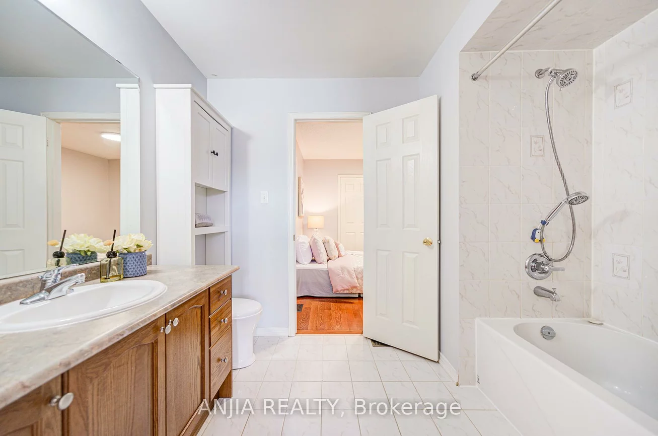 216, Zokol, Bayview Northeast, Aurora