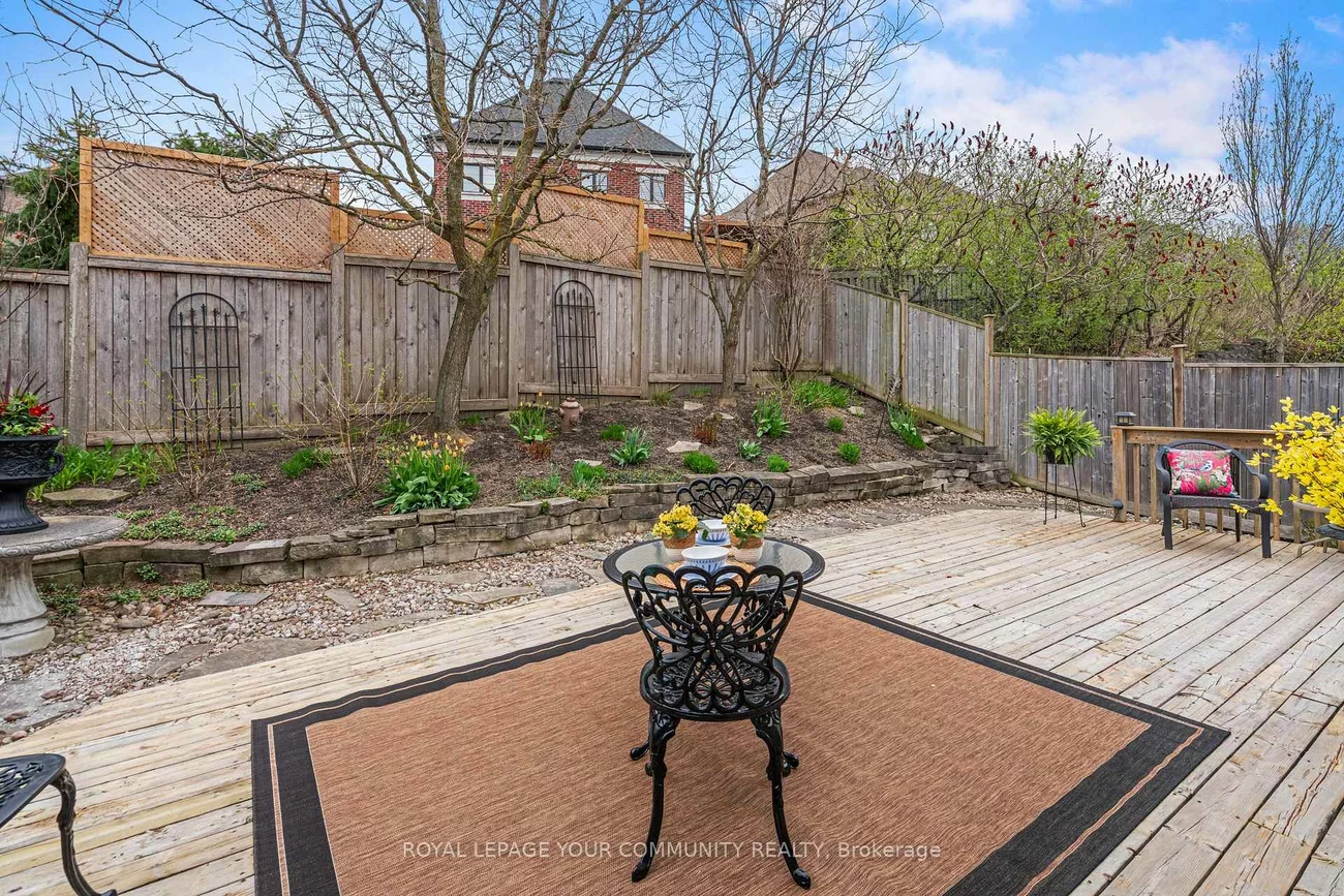 516, Stone, Aurora Grove, Aurora