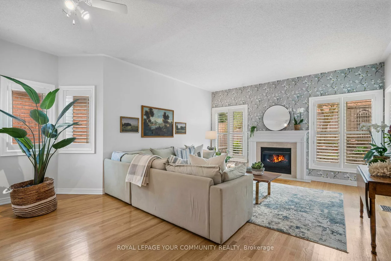 516, Stone, Aurora Grove, Aurora