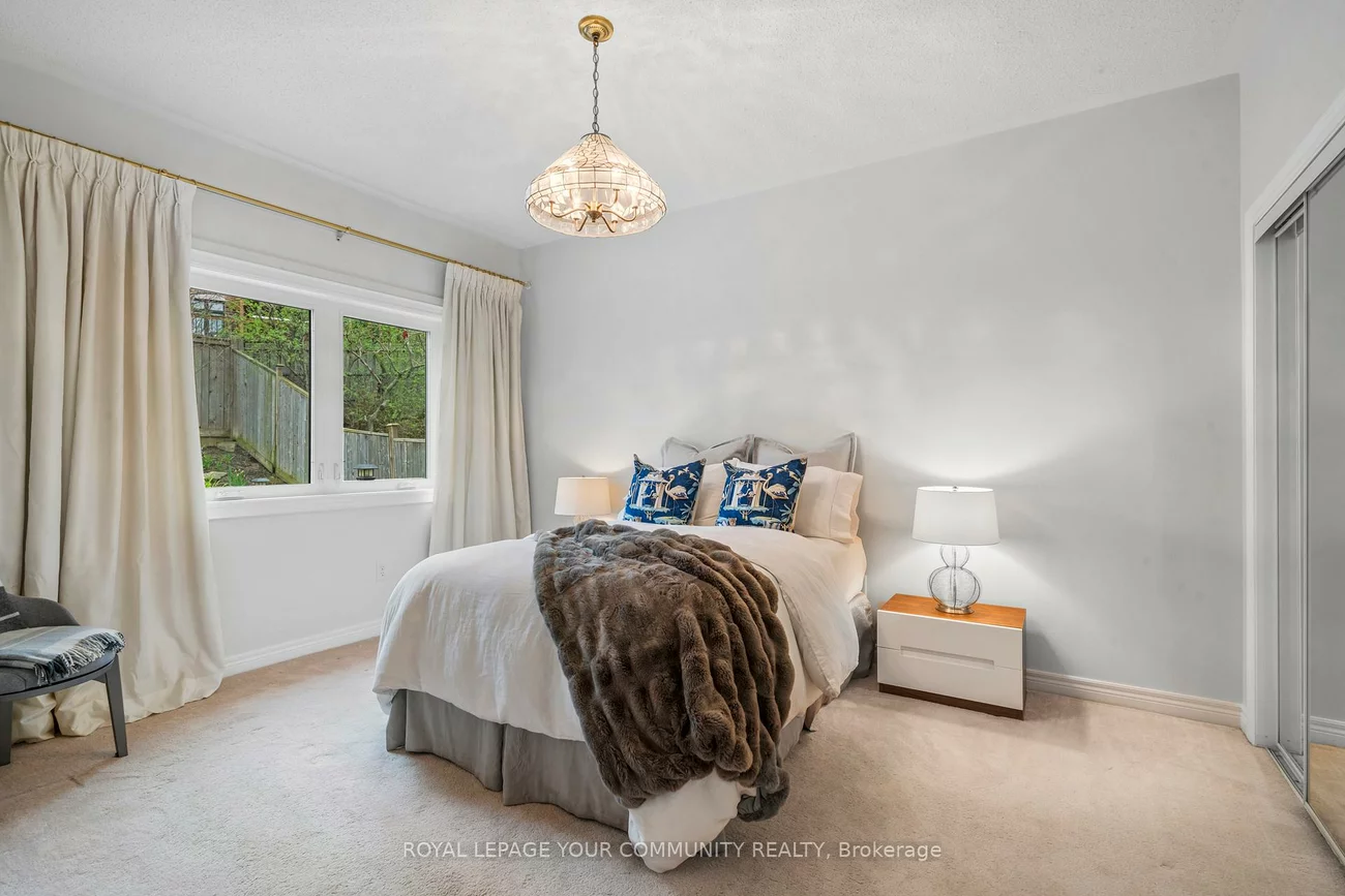 516, Stone, Aurora Grove, Aurora