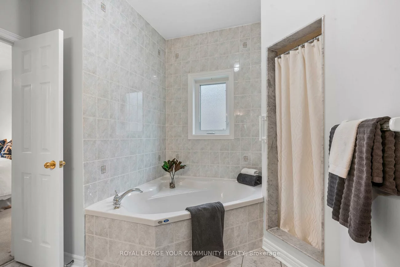 516, Stone, Aurora Grove, Aurora