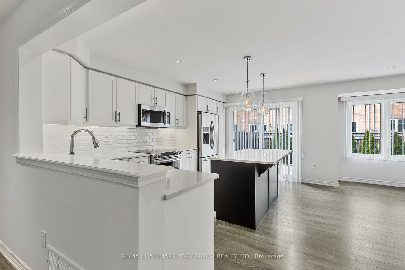 131, Hutt, Bayview Wellington, Aurora