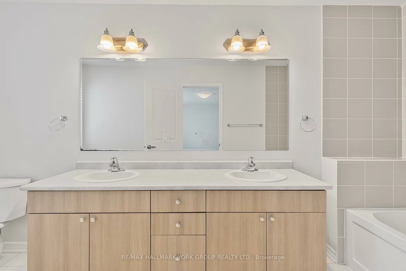131, Hutt, Bayview Wellington, Aurora