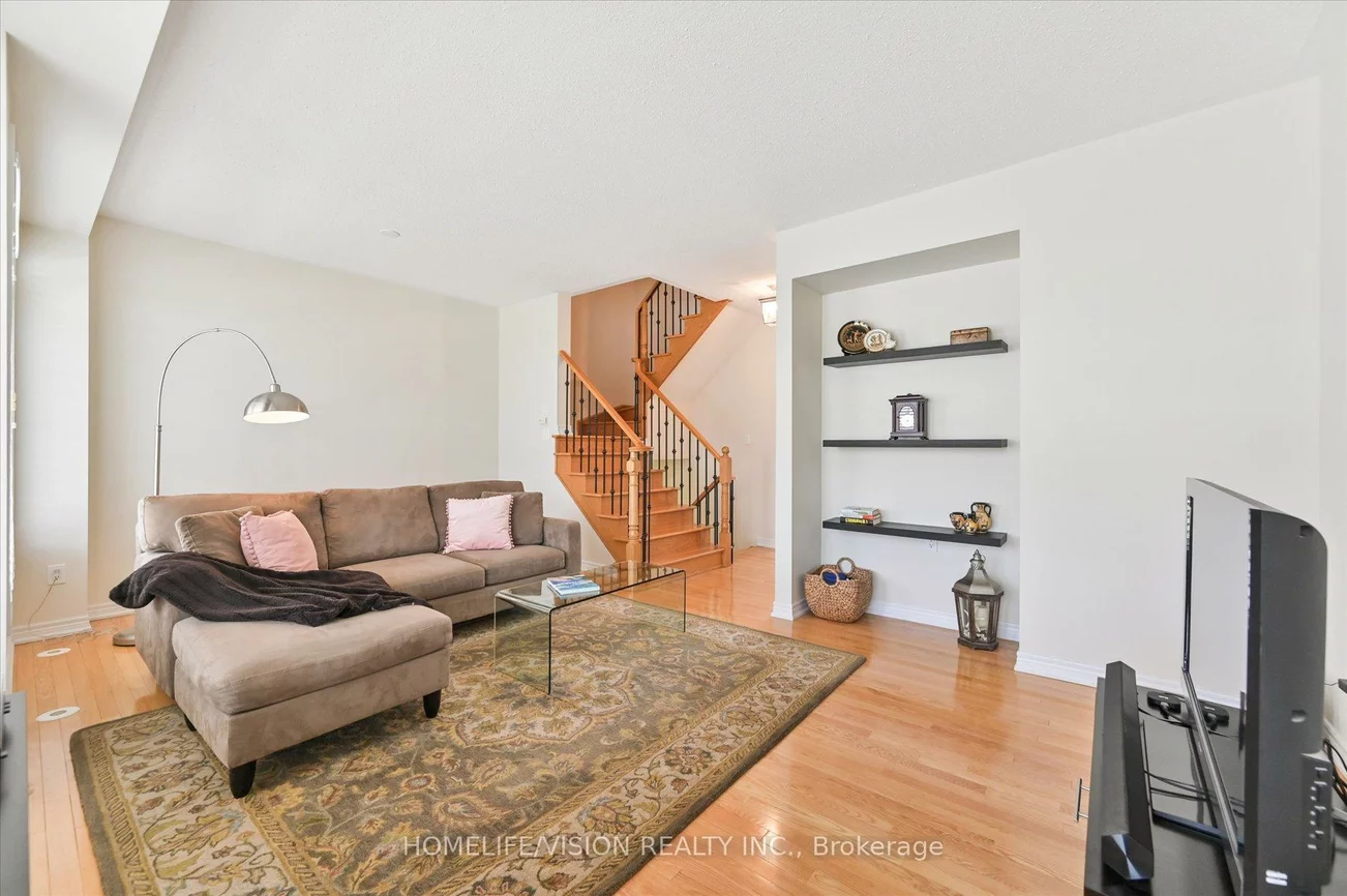 151, Zokol, Bayview Northeast, Aurora