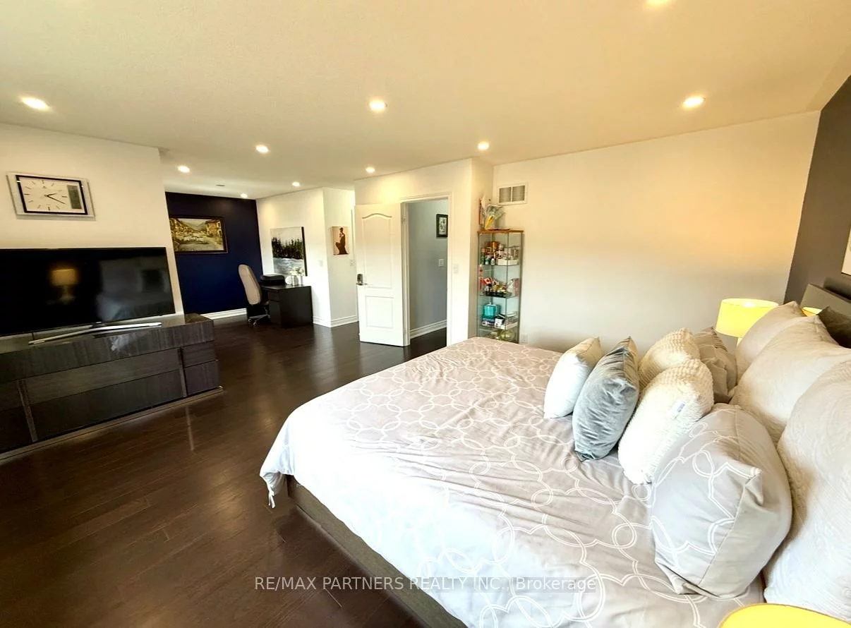 277, Mavrinac, Bayview Northeast, Aurora