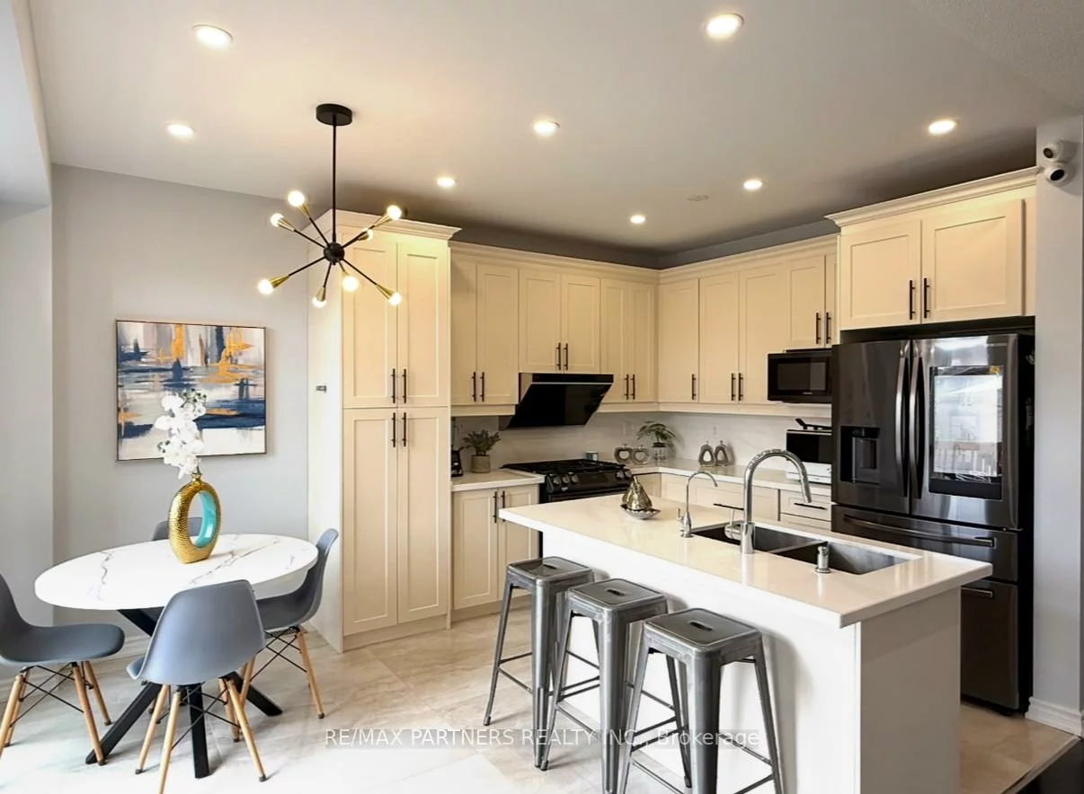 277, Mavrinac, Bayview Northeast, Aurora