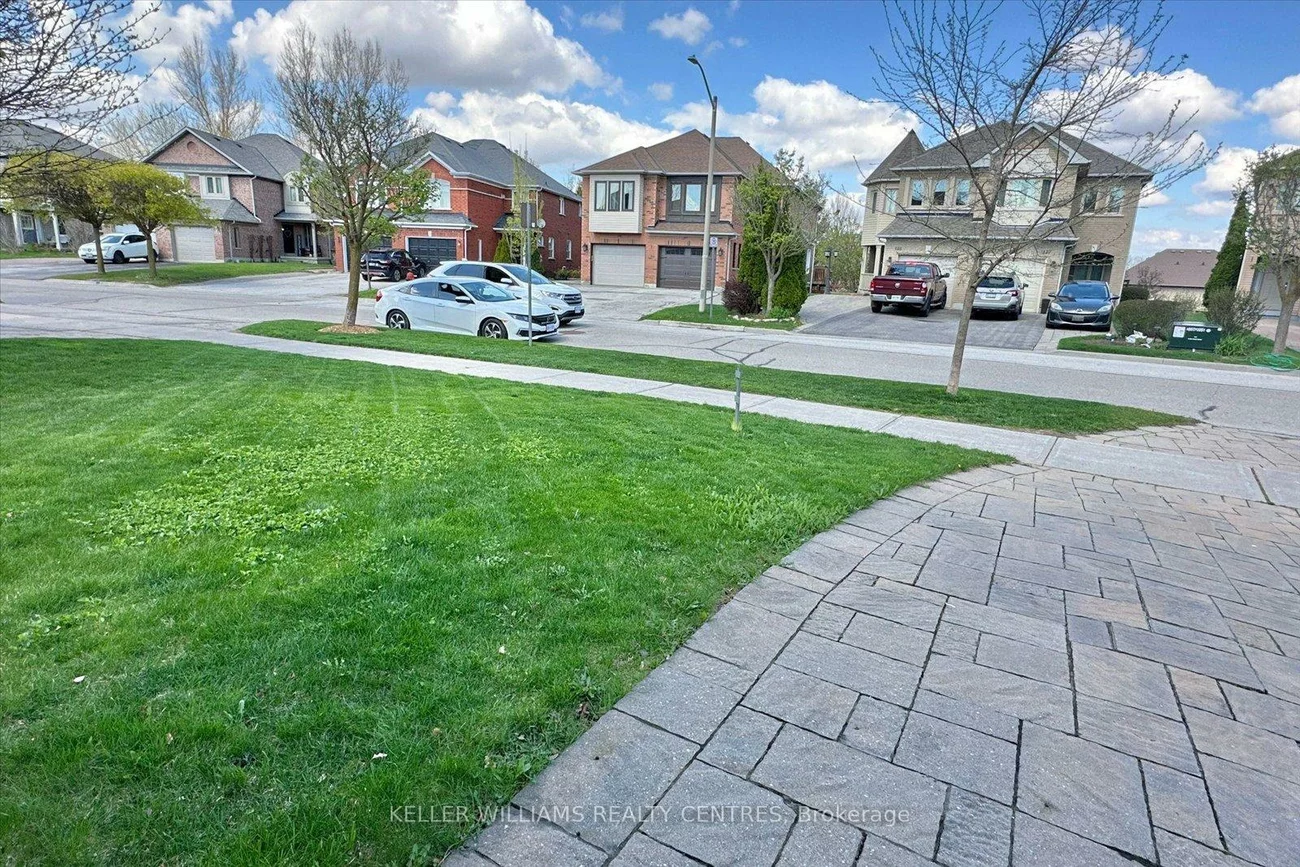 126, Primeau, Aurora Grove, Aurora