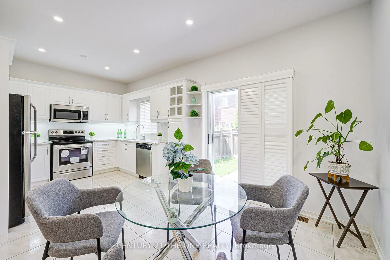 16, Martell, Bayview Northeast, Aurora
