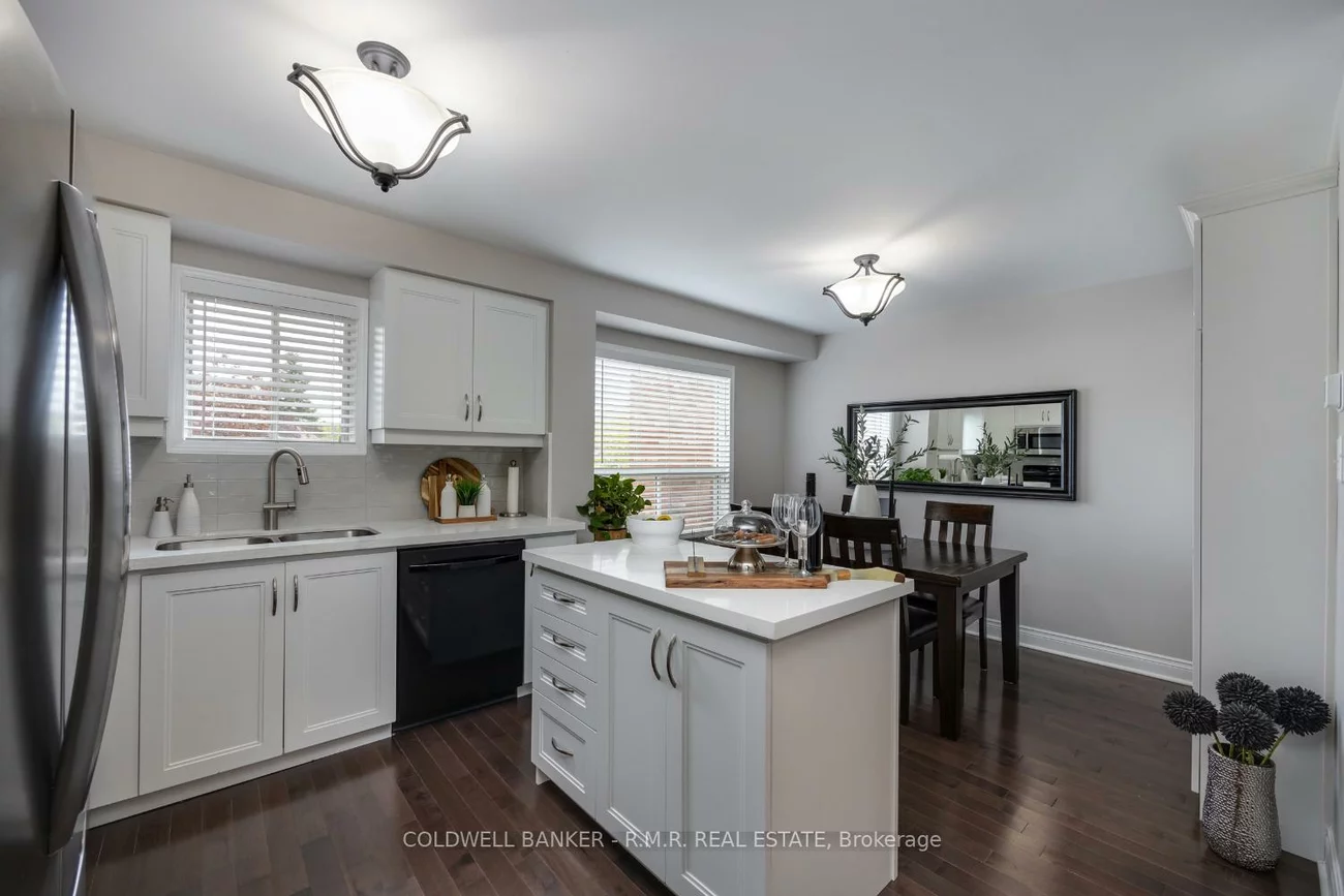 32, Mugford, Bayview Wellington, Aurora