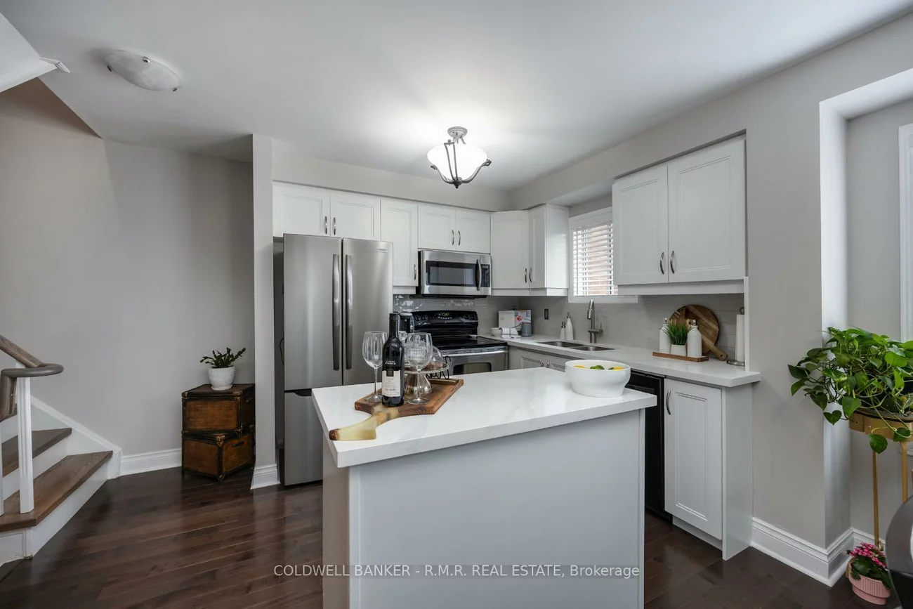 32, Mugford, Bayview Wellington, Aurora