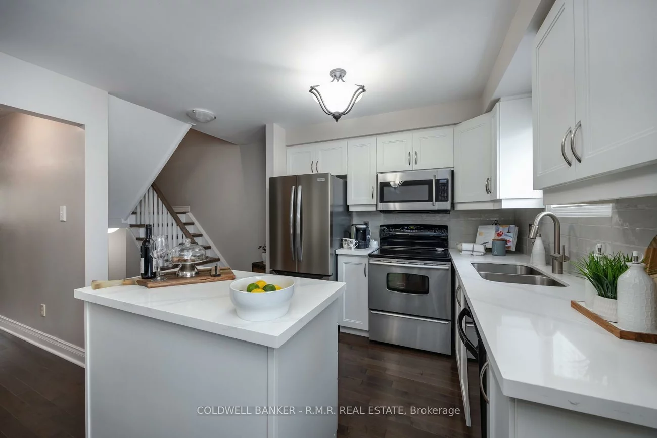 32, Mugford, Bayview Wellington, Aurora